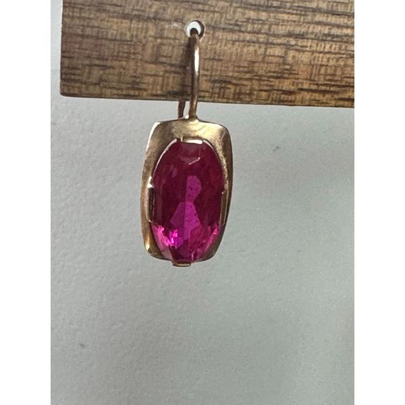 Large Ruby 14k gold vintage estate earrings #318 - Picture 16 of 16